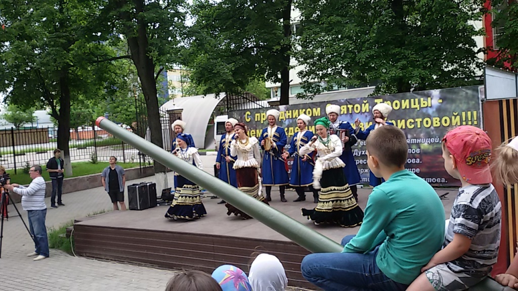казачий ансамбль на Троицу